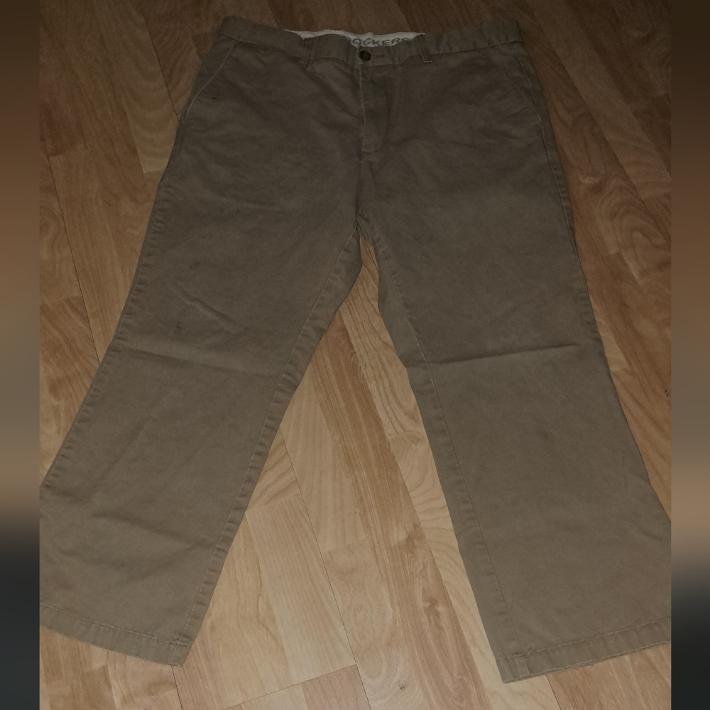 Dockers Relaxed kahki